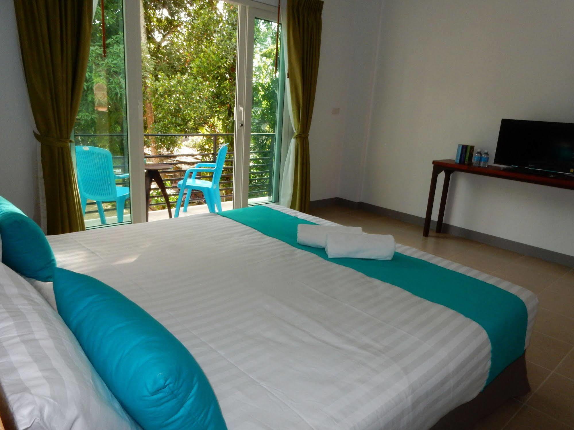 Wandee Bed & Breakfast Khao Lak Exterior foto
